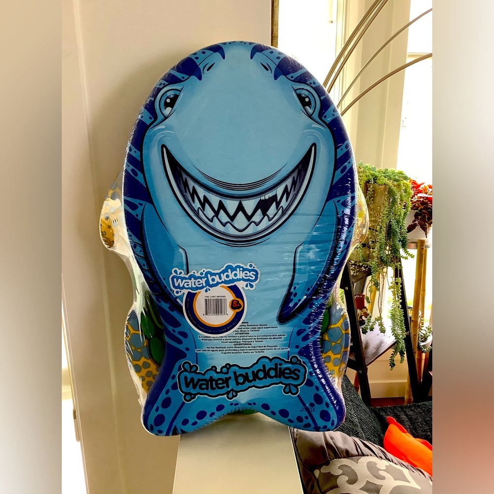 WATER BUDDIES FOAMS ( 2 pieces) Brand New